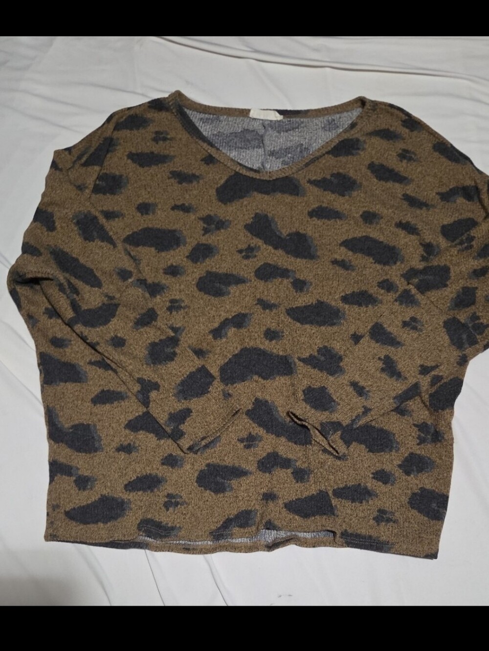 Hopely Women's XL brown animal print sweater #30